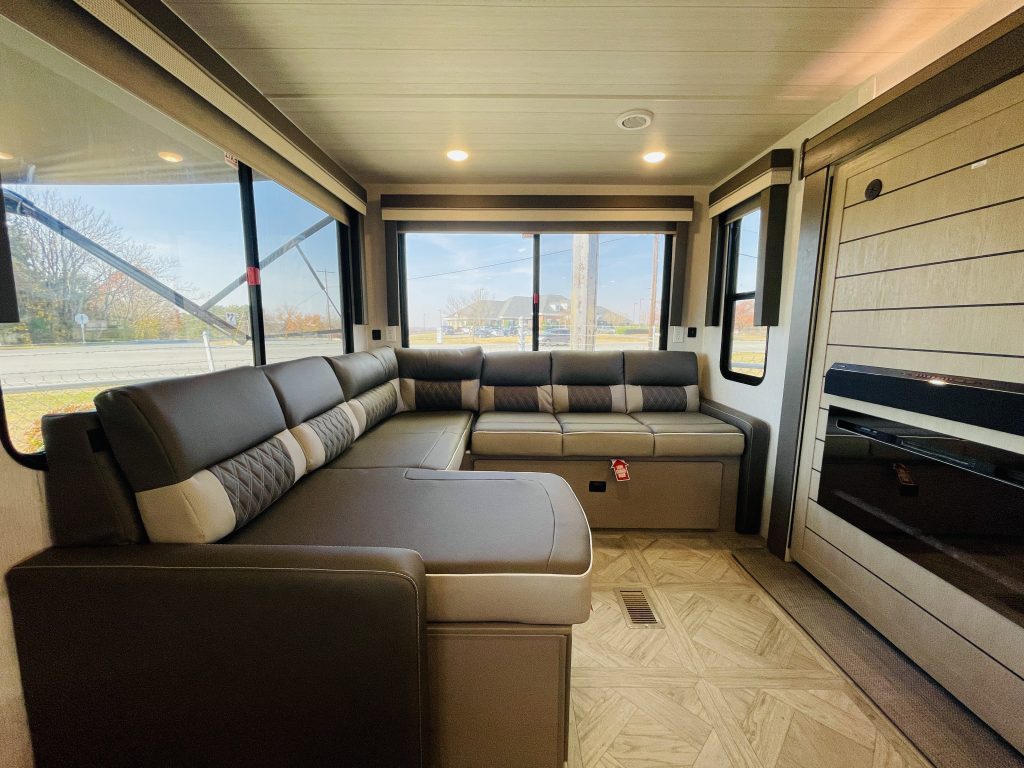 2024 Wildwood 28VIEW Platinum Affordable RVs